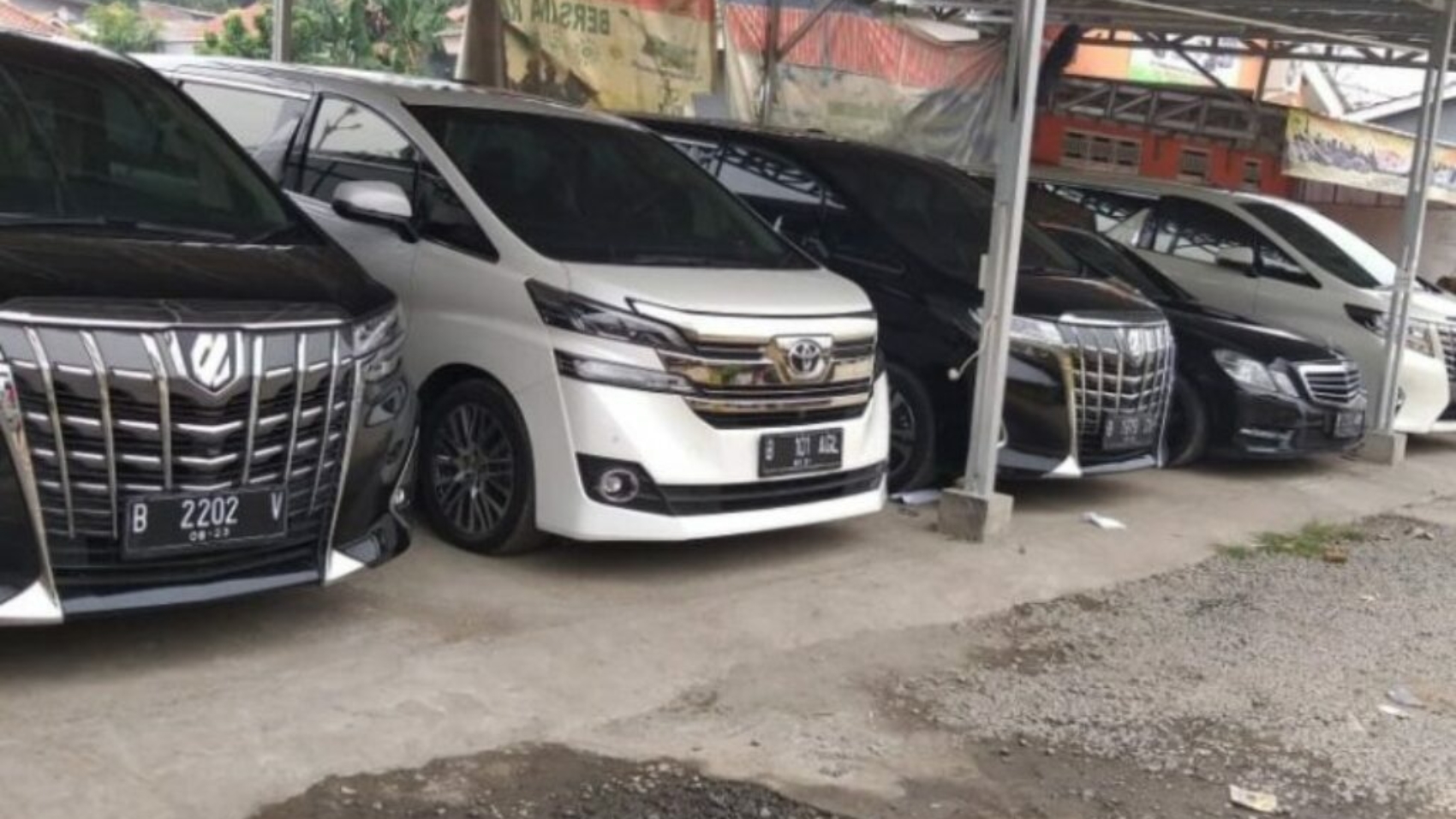 Rental Mobil Jakarta Barat Dengan Supir Harga Murah